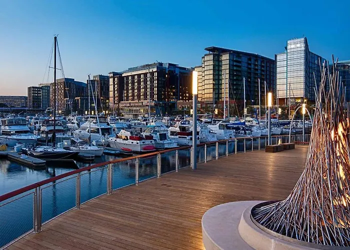 Monthier The Wharf Blw9S5U7-1
